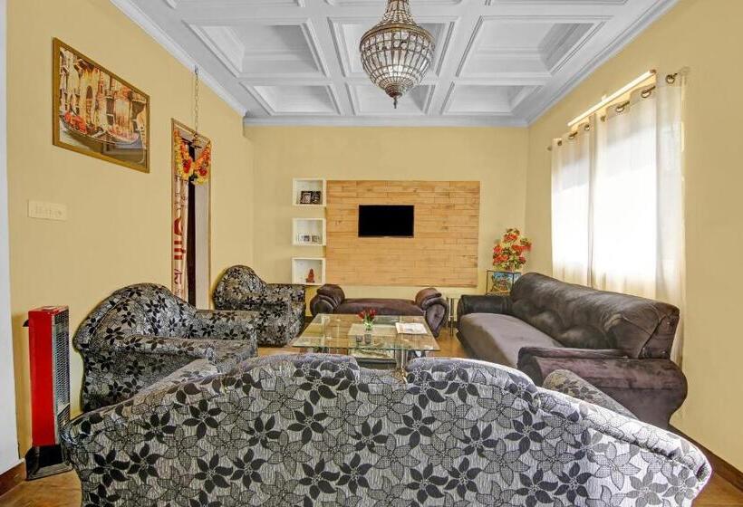 בית מלון כפרי Super Collection O Grey Castle Inn