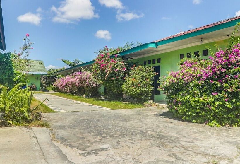 בית מלון כפרי Oyo 91262 Wisma Sido Moro