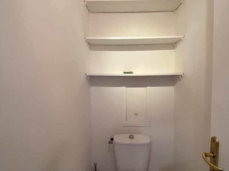 پانسیون Home Peace Hôte Three