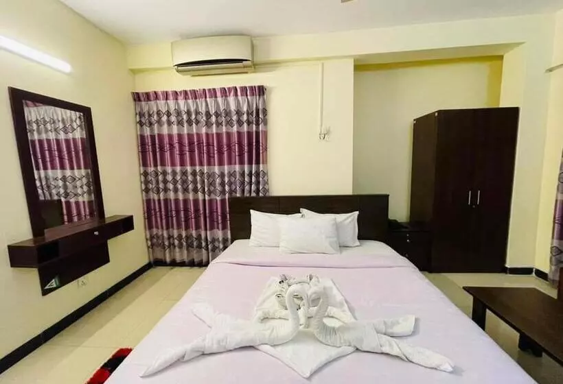 هتل Delowar Paradise