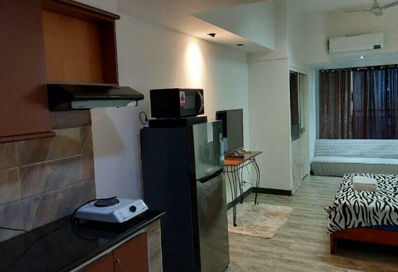 Usa Embassy Front Suite Pearl Of The Orient