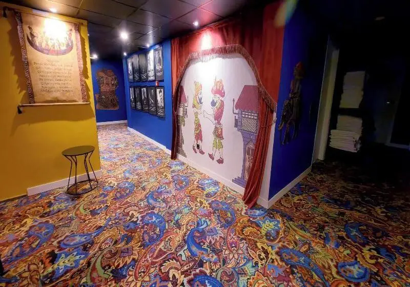 Hotel Think