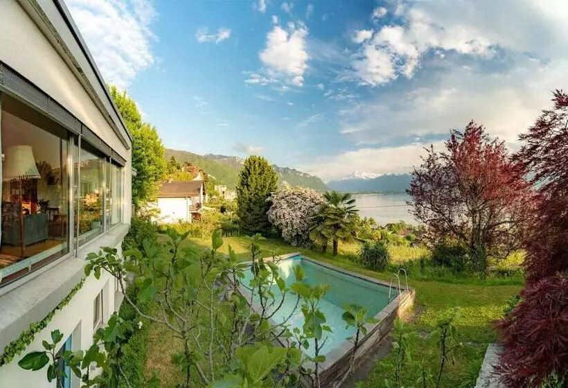 پانسیون Rooms In Splendid Apartment With Parking Stunning Lake View