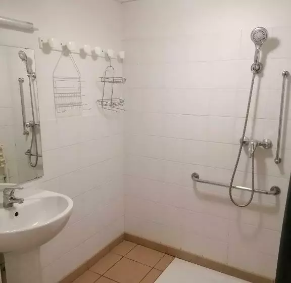 Auberge Chez Gabrielle   Vallée De Lesponne