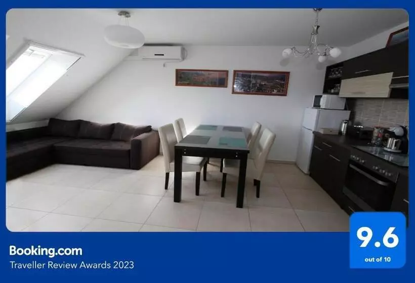 Blonde River Apartman Sőtér Szeged