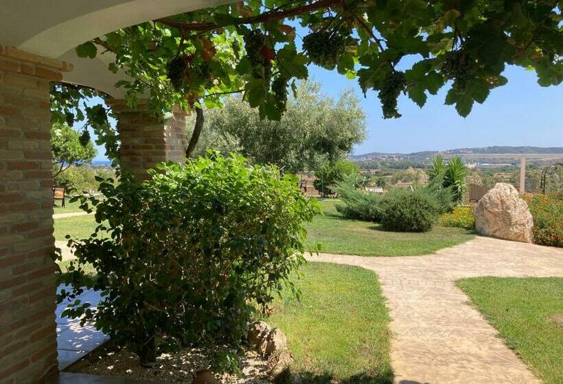 Hotel Essenza Di Mirto