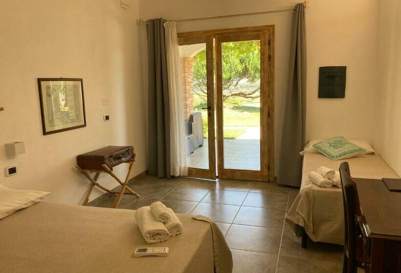 Hotel Essenza Di Mirto