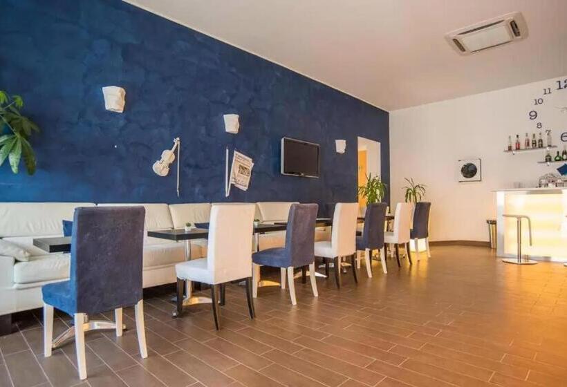 Отель Noto Marina Beach