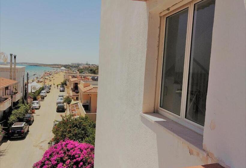 Отель Noto Marina Beach