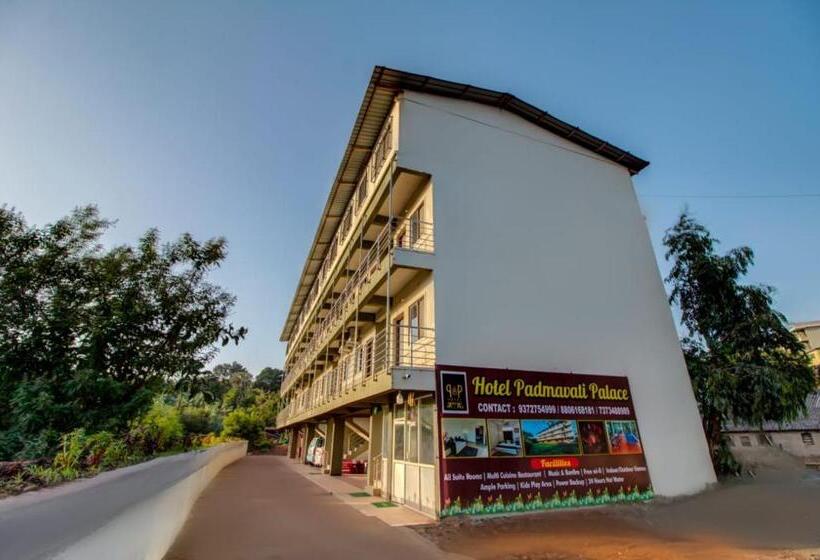 هتل Padmavati Palace