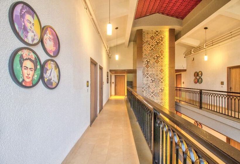 Отель Twin Fountains By Baywatch Express