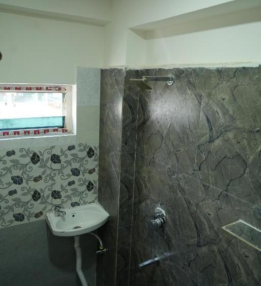 فندق 5 Star Grand  Premium