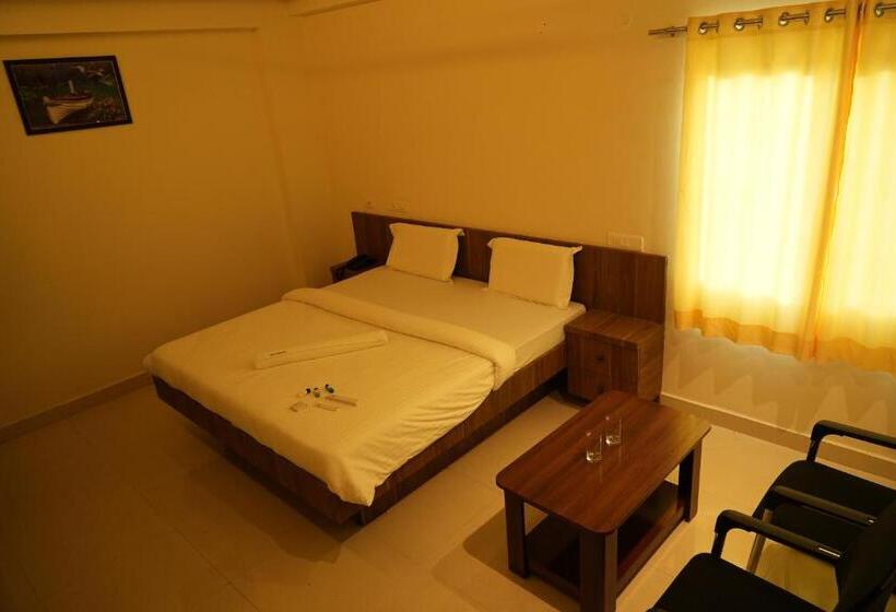 فندق 5 Star Grand  Premium