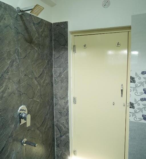 فندق 5 Star Grand  Premium