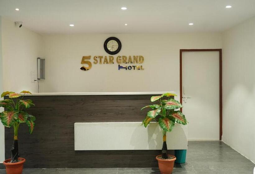 فندق 5 Star Grand  Premium