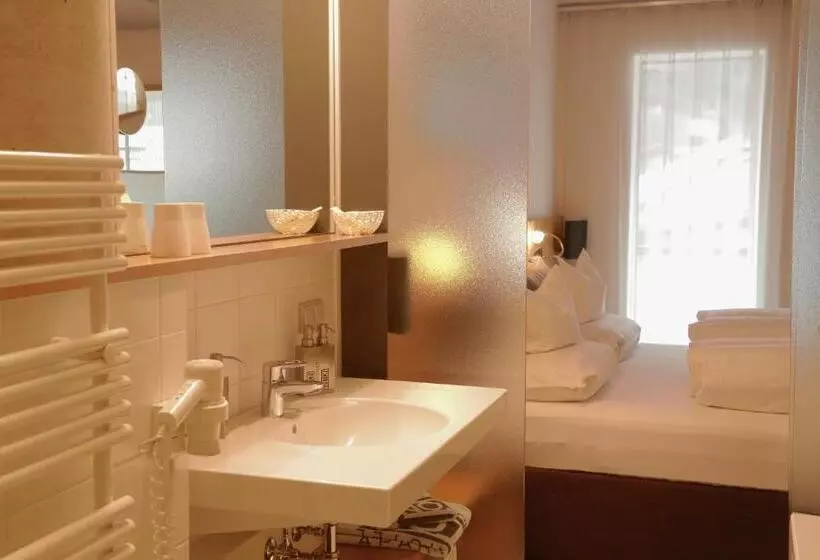 Quality Hosts Arlberg   Hotel Anton