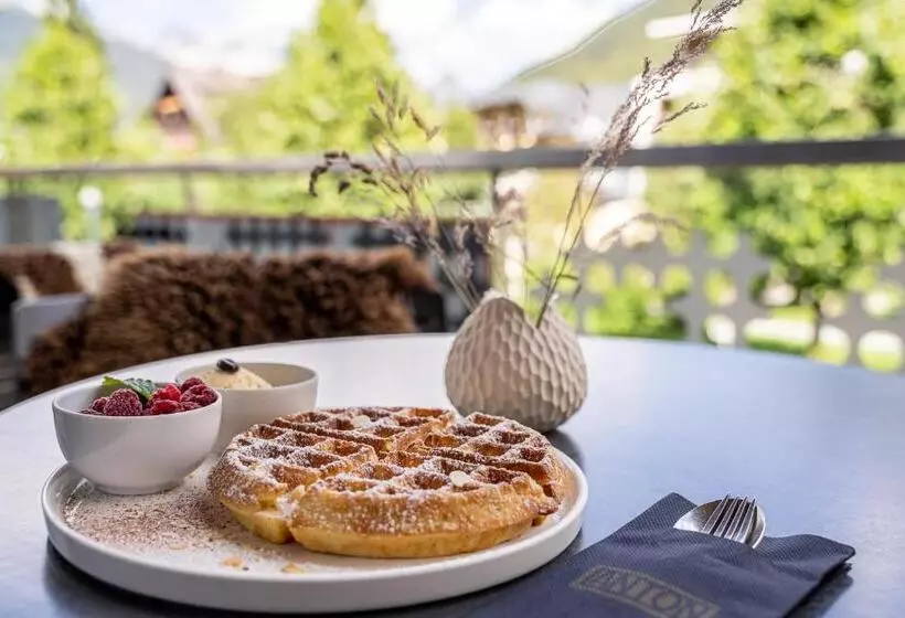 Quality Hosts Arlberg   Hotel Anton