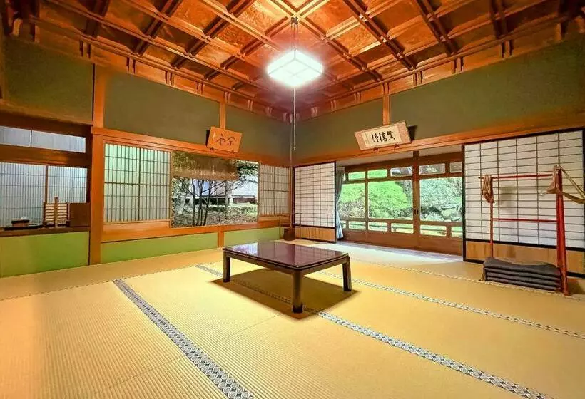 旅館 高野山 宿坊 大明王院  Koyasan Shukubo Daimyououin