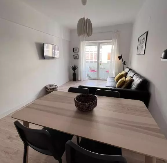 Teodósio   Ar Condicionado Perto Praias   Zona Central