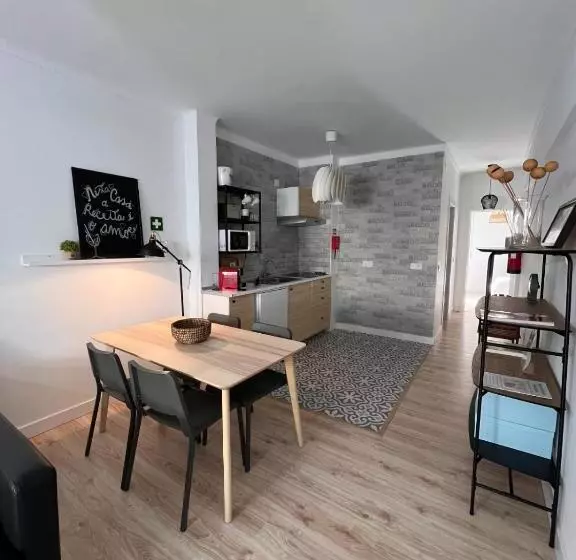 Teodósio   Ar Condicionado Perto Praias   Zona Central