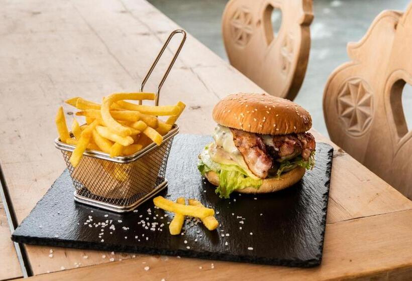 Historic Hotel Crusch Alva