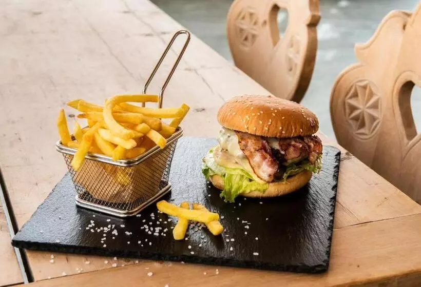 Historic Hotel Crusch Alva