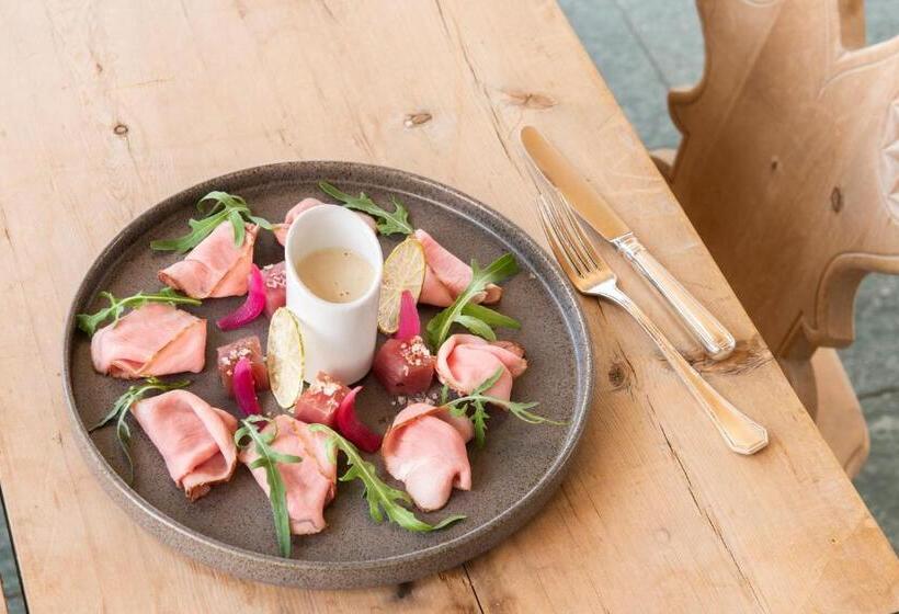 Historic Hotel Crusch Alva