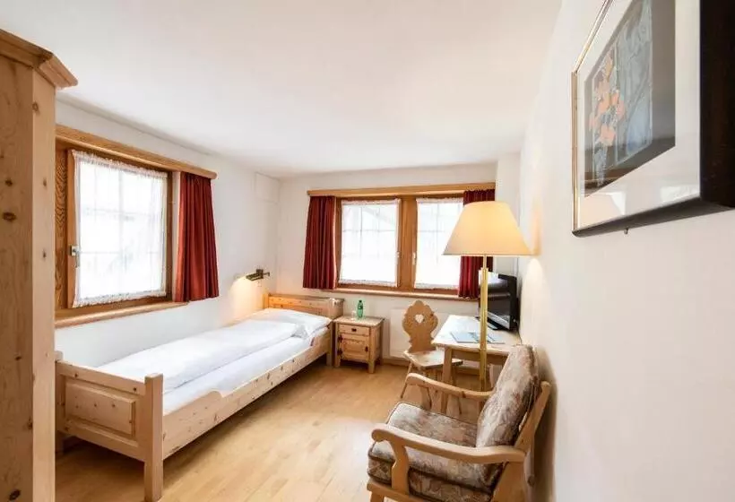 Historic Hotel Crusch Alva