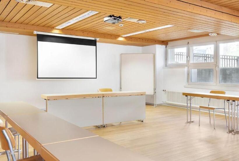 酒店 & Bildungshaus St. Jodern