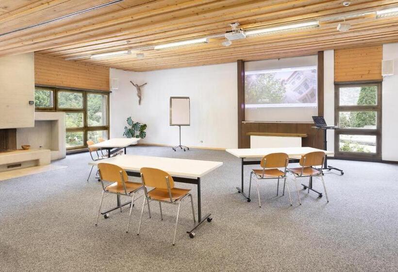 酒店 & Bildungshaus St. Jodern