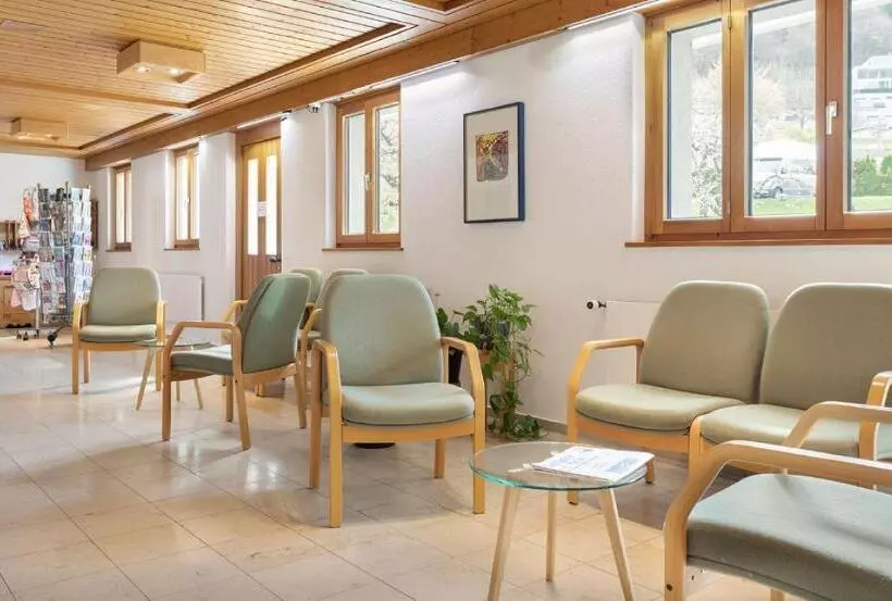 酒店 & Bildungshaus St. Jodern