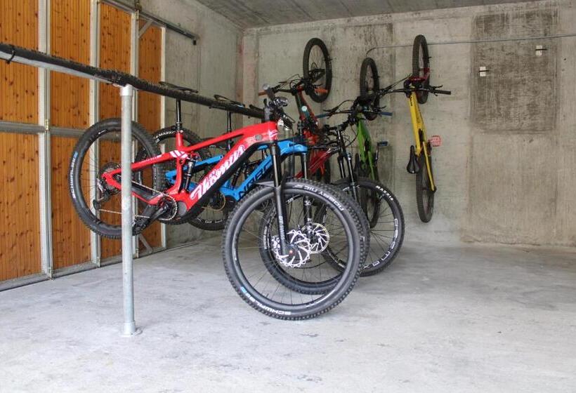 酒店 & Bildungshaus St. Jodern