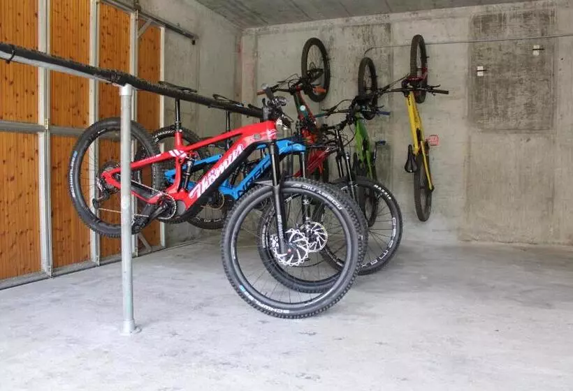 酒店 & Bildungshaus St. Jodern