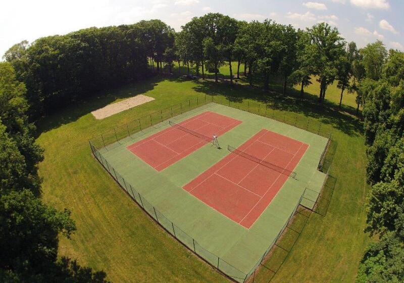 ホテル De Ruwenberg Den Bosch   Sint Michielsgestel