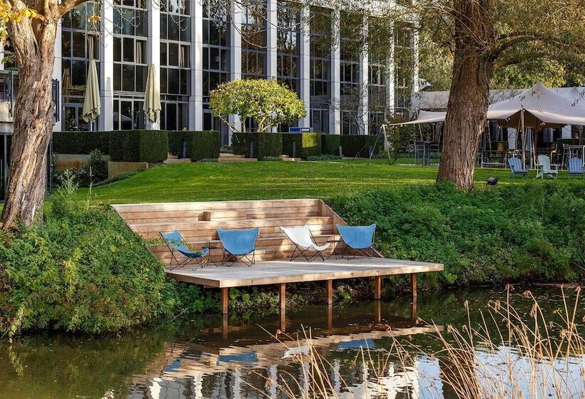 ホテル De Ruwenberg Den Bosch   Sint Michielsgestel