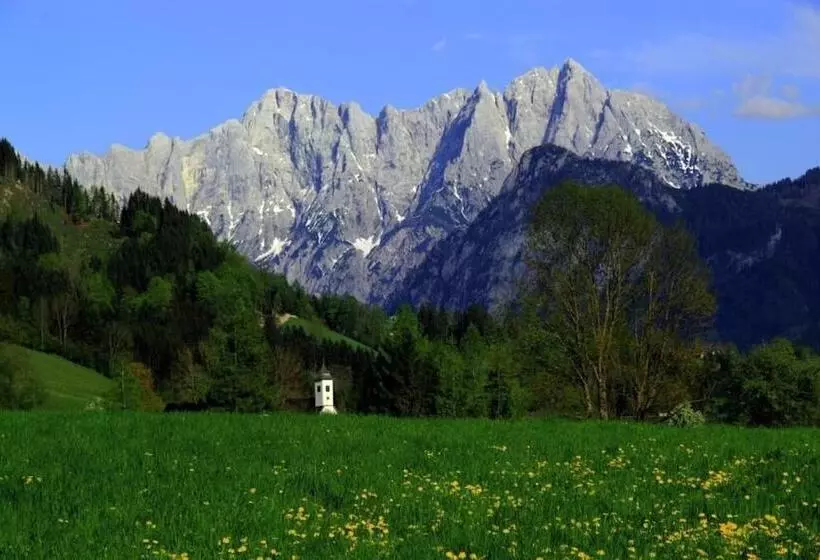 ホテル Die Traube