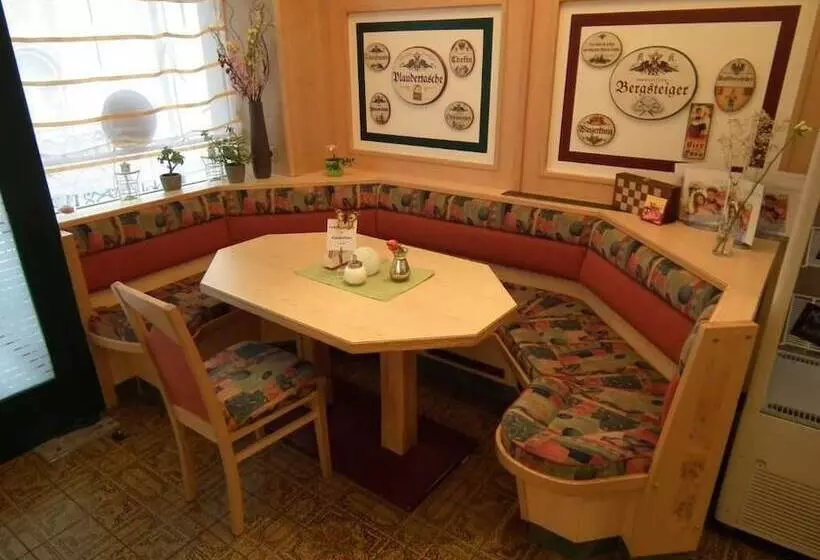 ホテル Die Traube