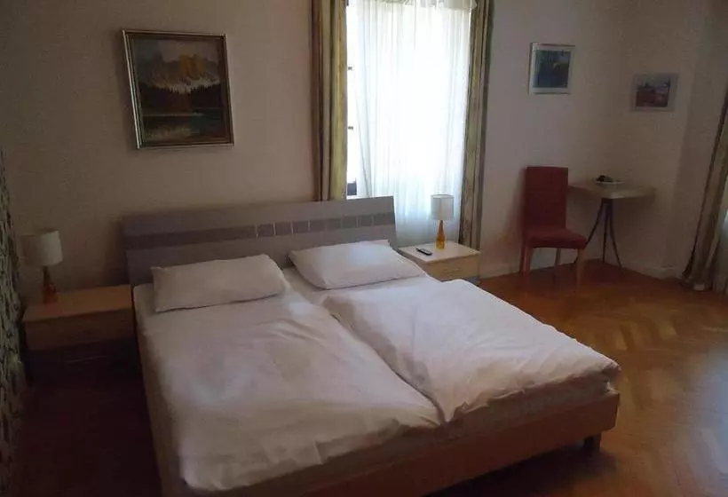 Отель Ferienwohnung Madlene
