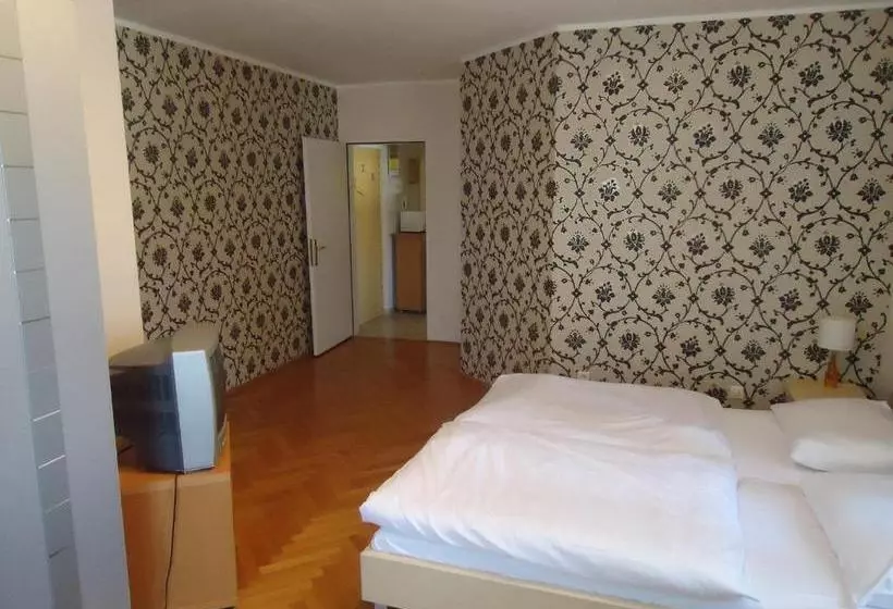Отель Ferienwohnung Madlene