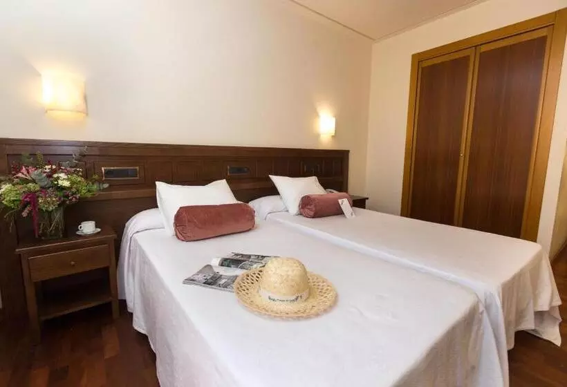 فندق Garelos Betanzos