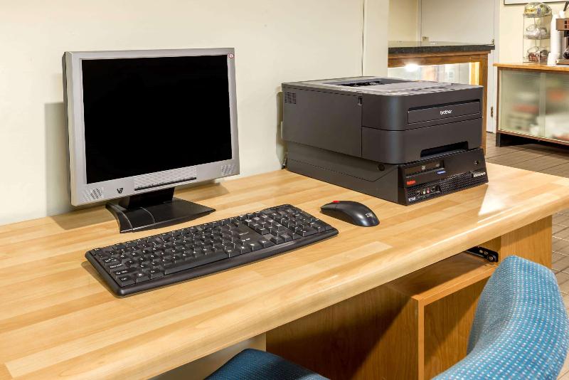 ホテル Howard Johnson By Wyndham Tillsonburg