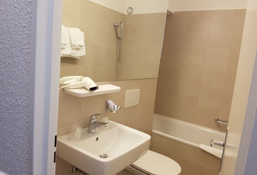 فندق Hôtel De La Poste Martigny   City Center