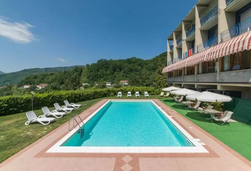 Отель Albergo Ristorante Il Cacciatore