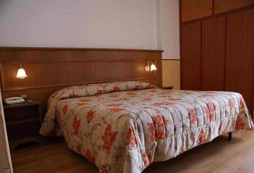 호텔 Albergo Ristorante Il Cacciatore