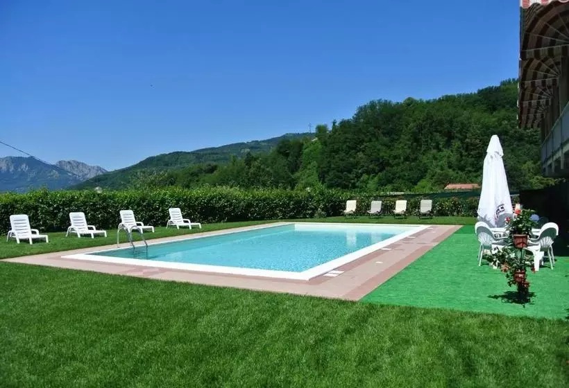 Отель Albergo Ristorante Il Cacciatore