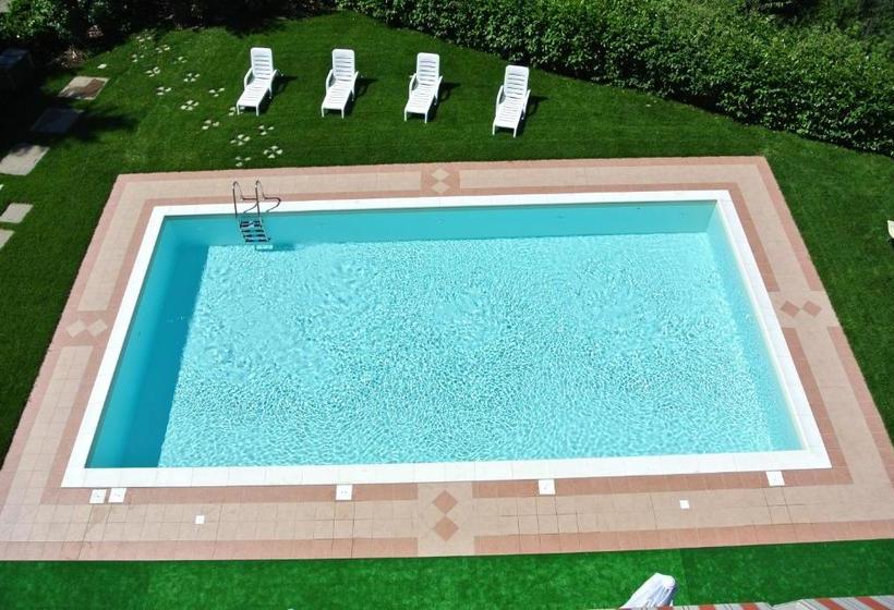 호텔 Albergo Ristorante Il Cacciatore