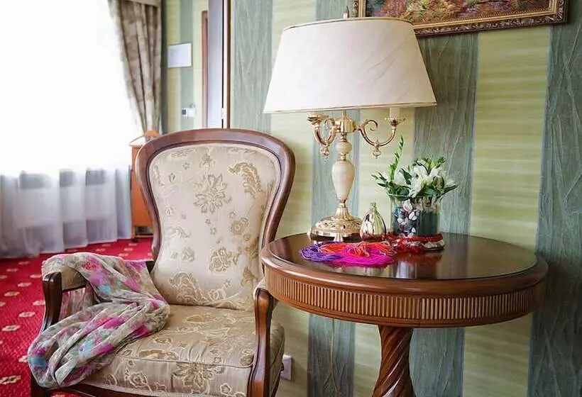 בית מלון כפרי Lecco Art