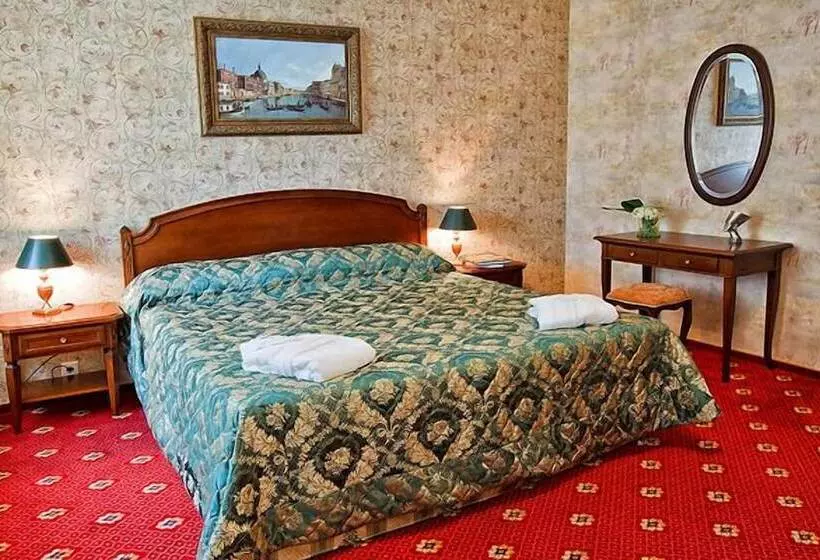 בית מלון כפרי Lecco Art