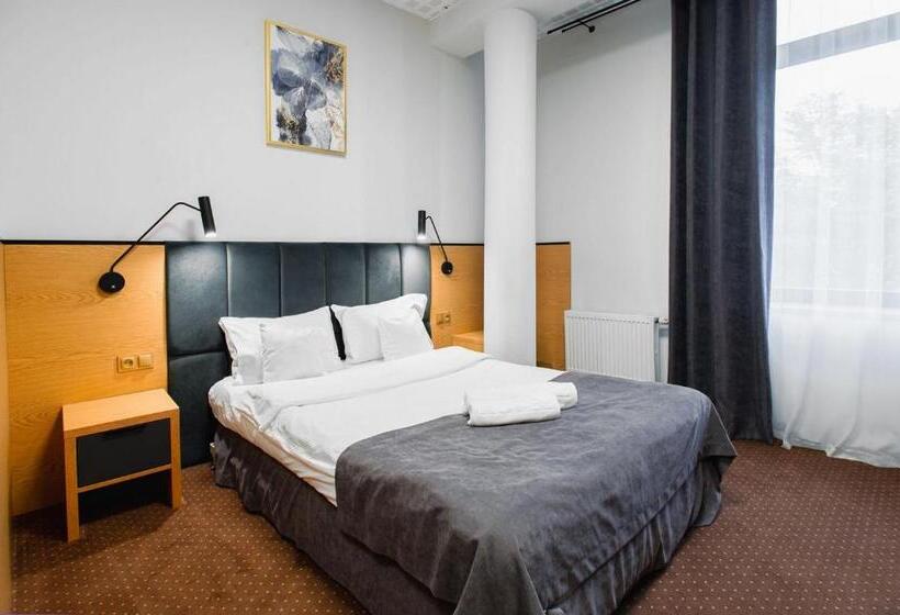 בית מלון כפרי Poniatowski