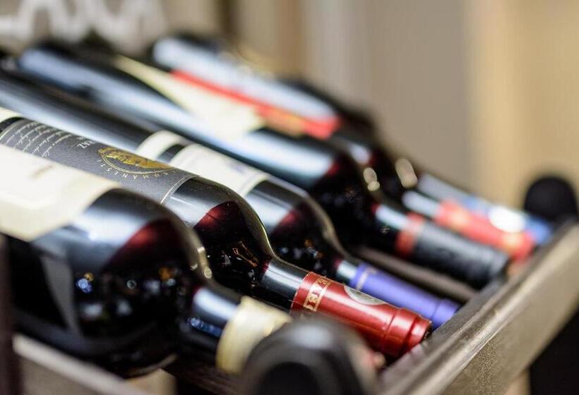 Отель Sungarden Salin